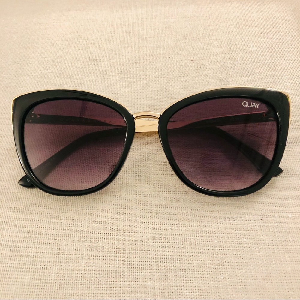 Quay Honey Cat Eye Sunglasses, Black, New without Tags